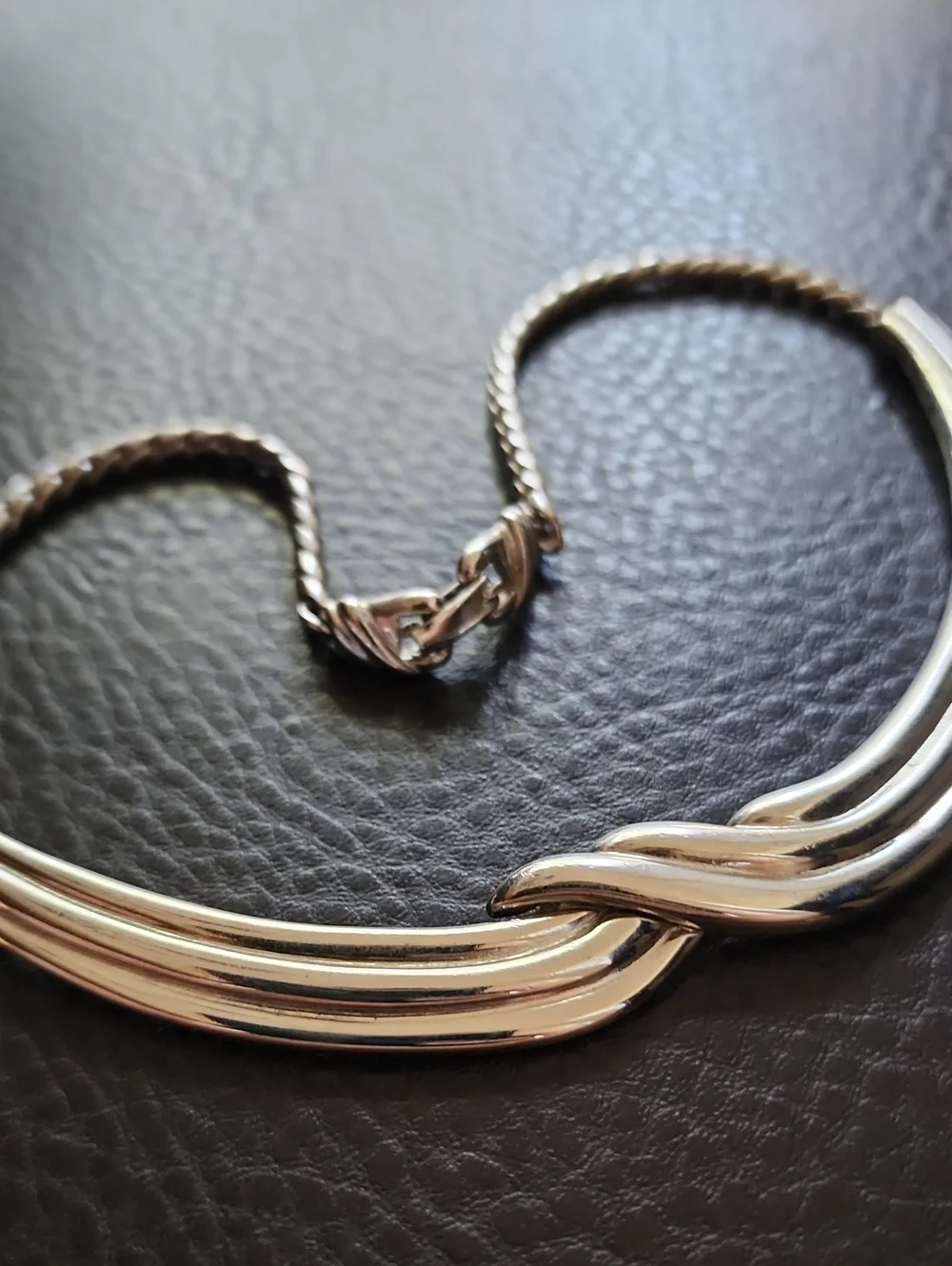 Elegant VTG Monet Silver-Tone Women’s Necklace
